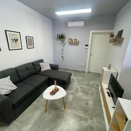 Ta Nenu Maisonette Near Valletta & The Three Cities *