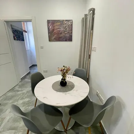 Ta Nenu Maisonette Near Valletta & The Three Cities *