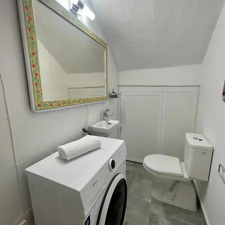 Ta Nenu Maisonette Near Valletta & The Three Cities