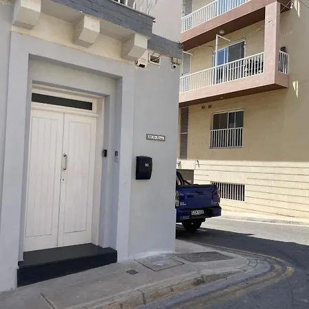 Ta Nenu Maisonette Near Valletta & The Three Cities *