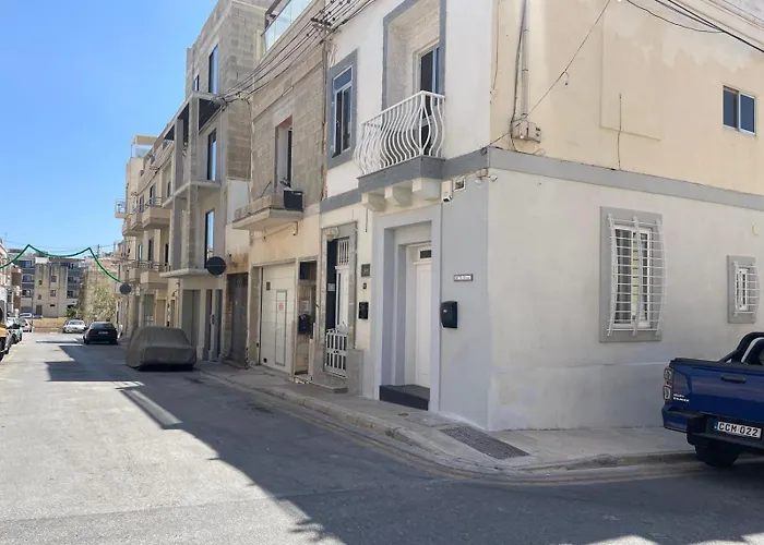Ta Nenu Maisonette Near Valletta & The Three Cities